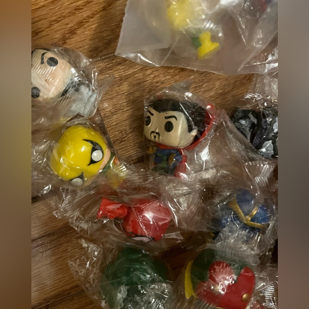 Pocket Pop Marvel Set of 24 Mini Figures Loose 1.5" individually wrapped